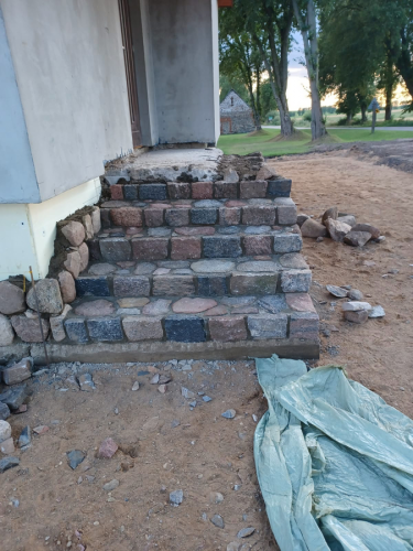 6cb5e39b-5f66-49bc-9096-419806a29232 s