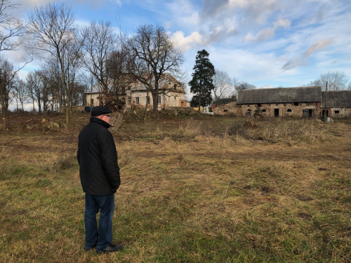 Widok na dwór od strony południowo-zachodniej